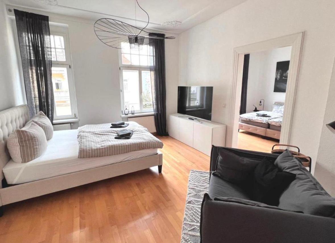 Feine Apartments In Der Suedstadt Von Erfurt Mit Kostenlosen Stellplatz & Flasche Wein Zur Begruessung Zewnętrze zdjęcie