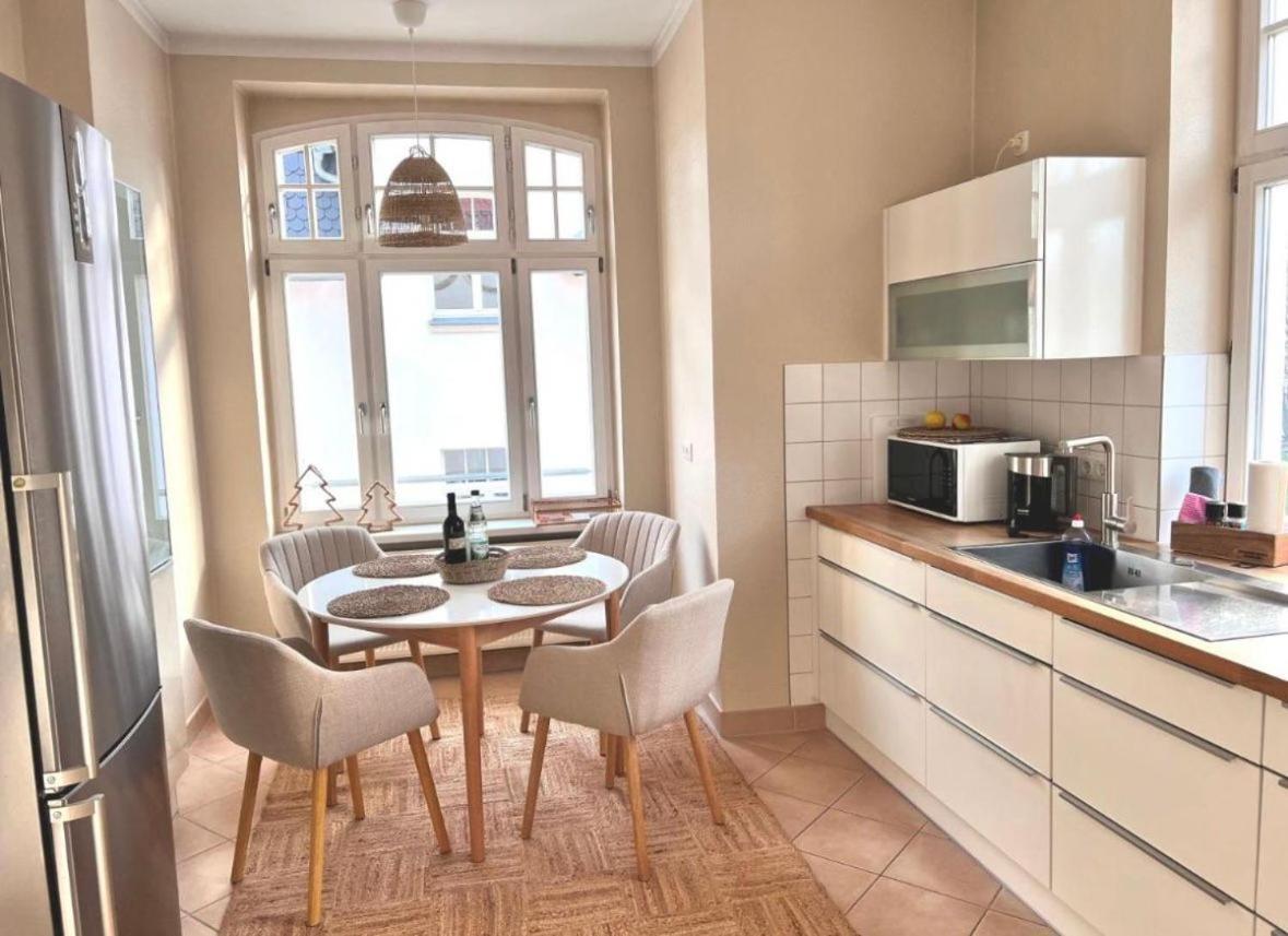 Feine Apartments In Der Suedstadt Von Erfurt Mit Kostenlosen Stellplatz & Flasche Wein Zur Begruessung Zewnętrze zdjęcie