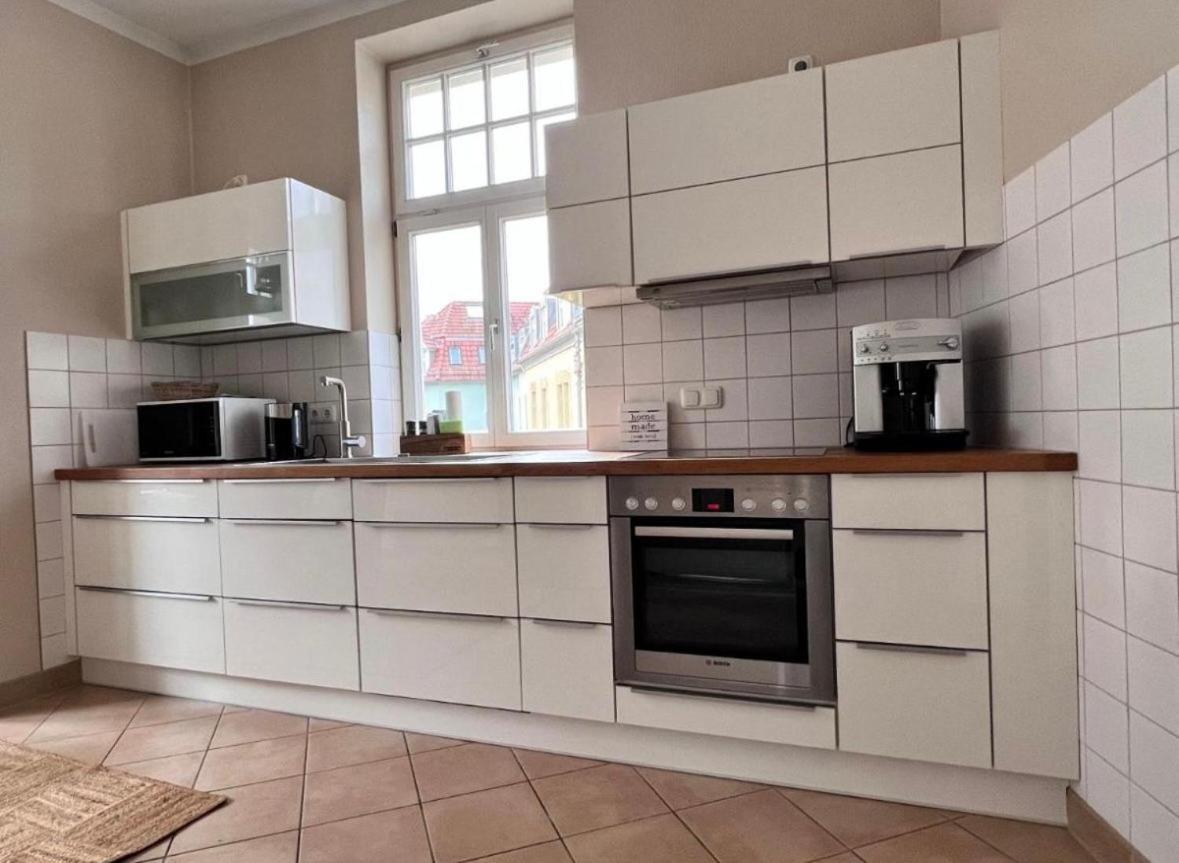 Feine Apartments In Der Suedstadt Von Erfurt Mit Kostenlosen Stellplatz & Flasche Wein Zur Begruessung Zewnętrze zdjęcie